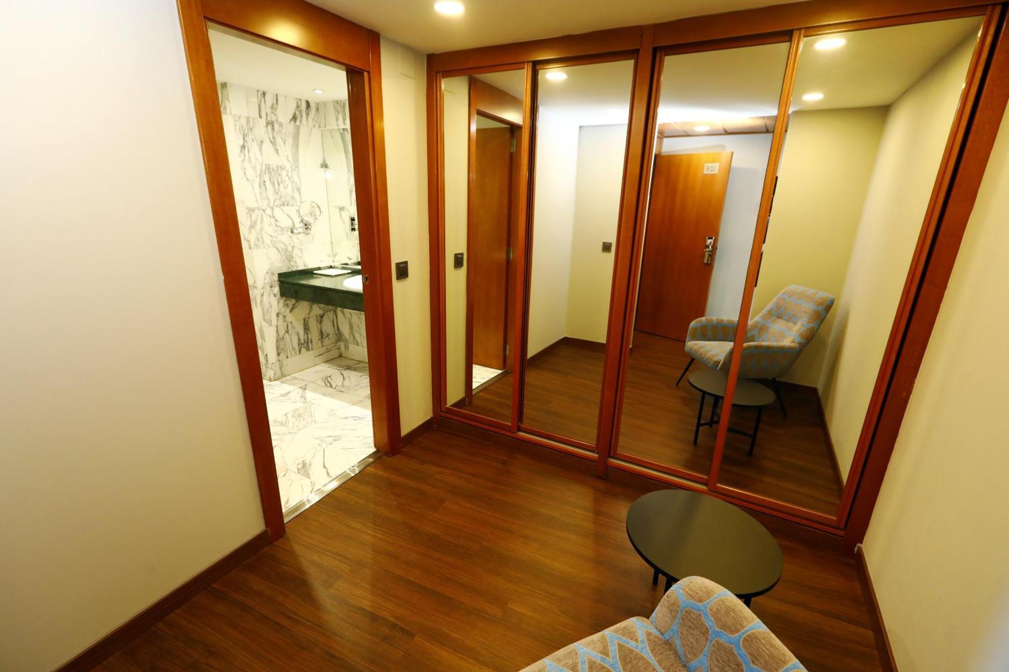 Travelodge Madrid Coslada Aeropuerto Екстер'єр фото