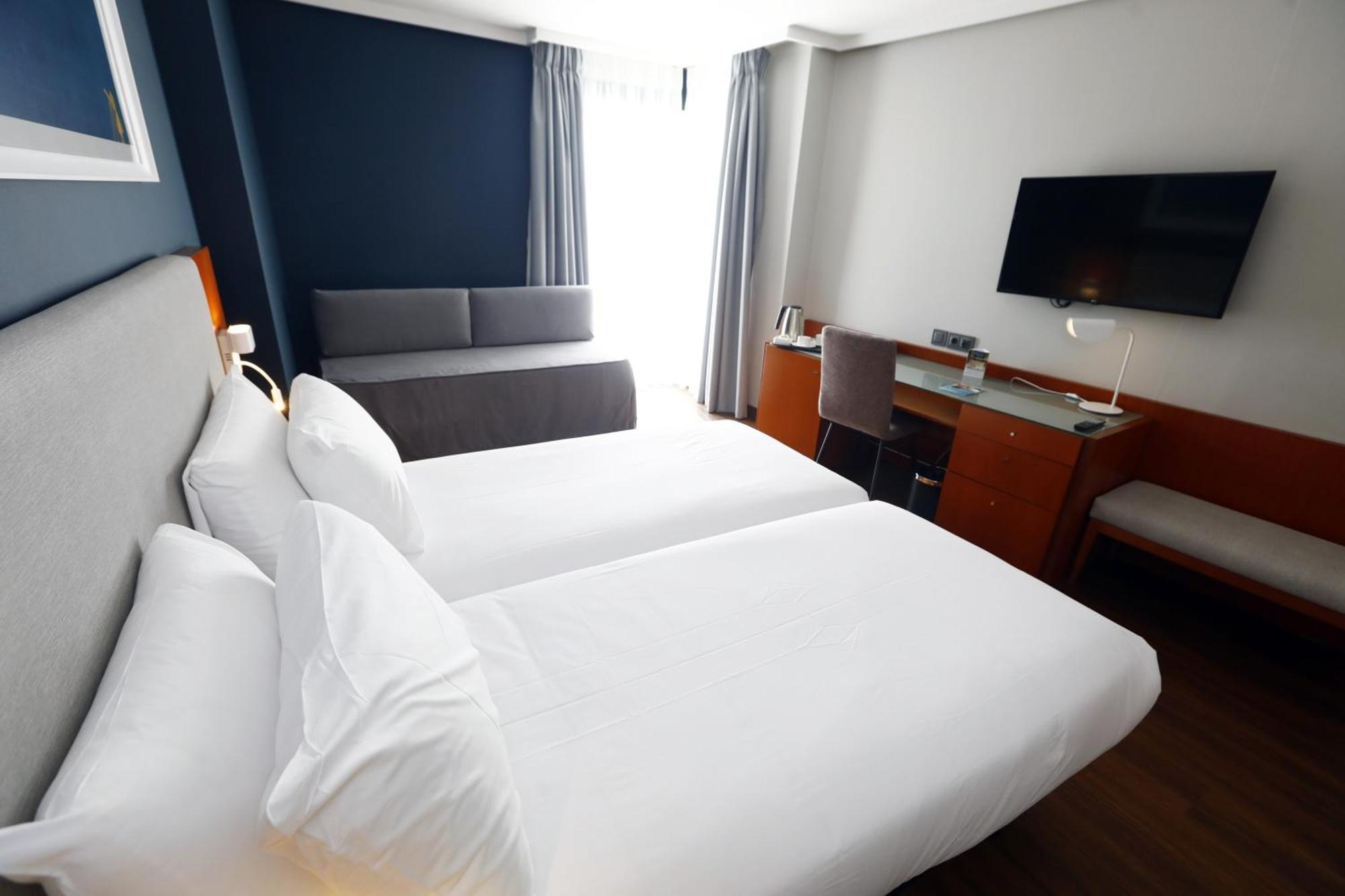 Travelodge Madrid Coslada Aeropuerto Екстер'єр фото