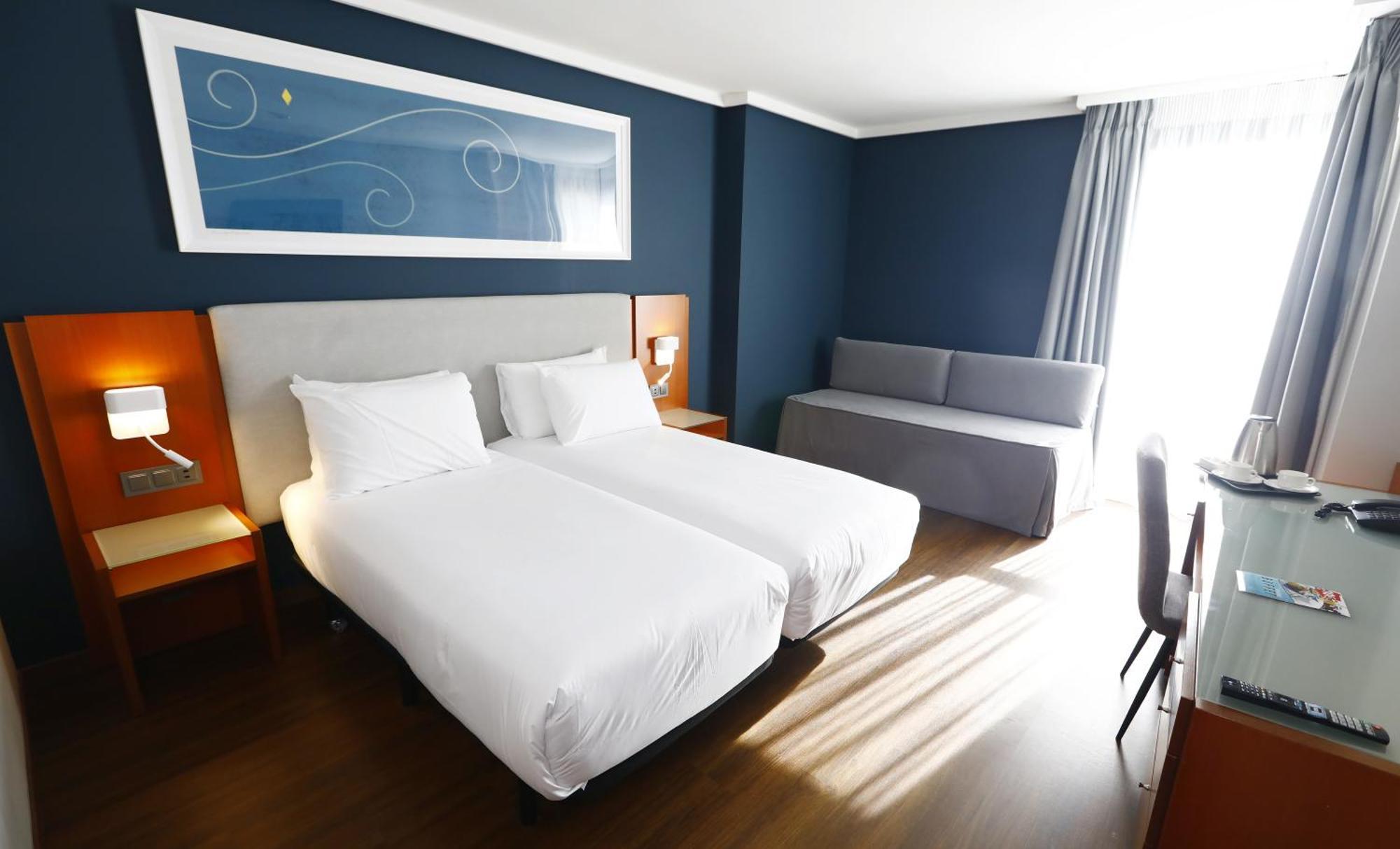 Travelodge Madrid Coslada Aeropuerto Екстер'єр фото