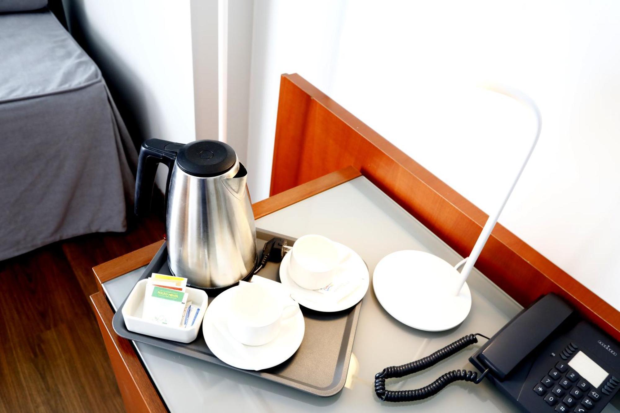 Travelodge Madrid Coslada Aeropuerto Екстер'єр фото