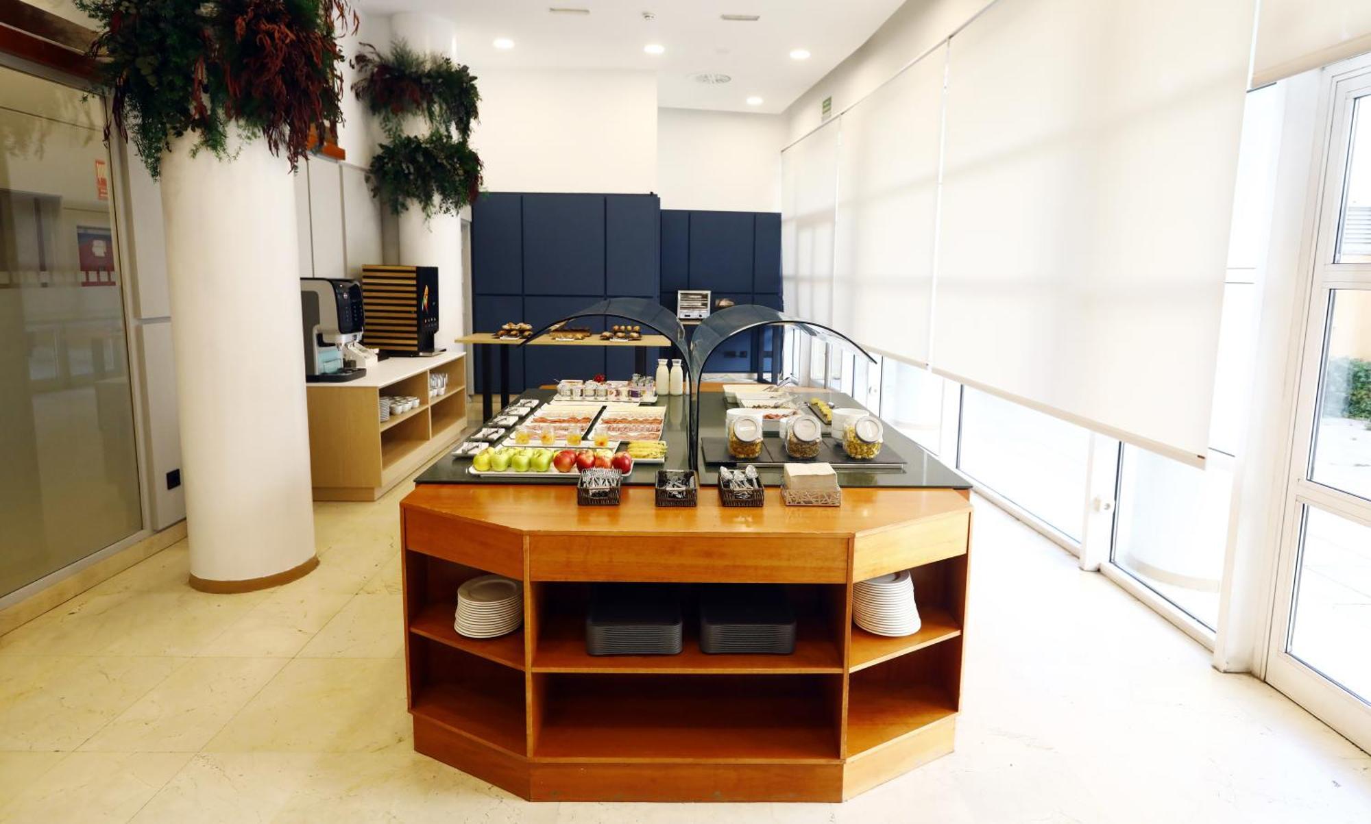Travelodge Madrid Coslada Aeropuerto Екстер'єр фото